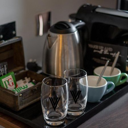 Village Hotel ベージングストーク エクステリア 写真