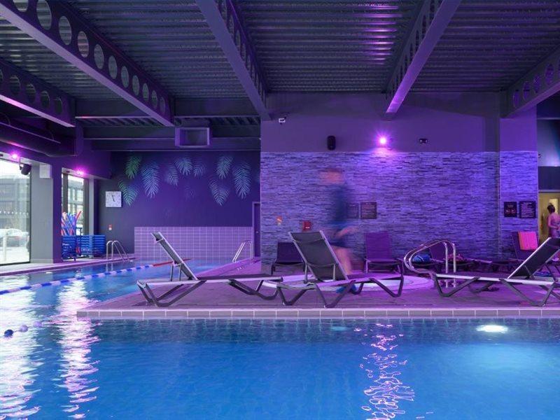 Village Hotel ベージングストーク エクステリア 写真