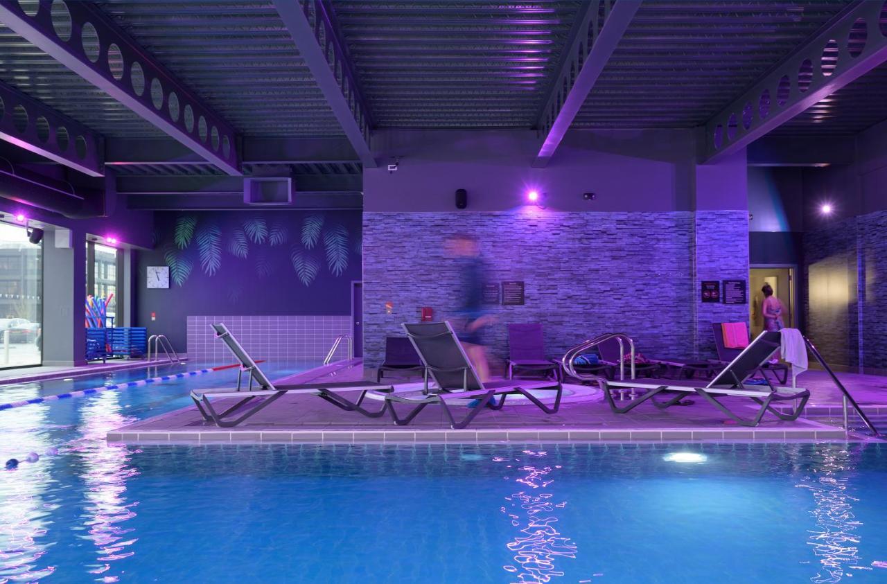 Village Hotel ベージングストーク エクステリア 写真